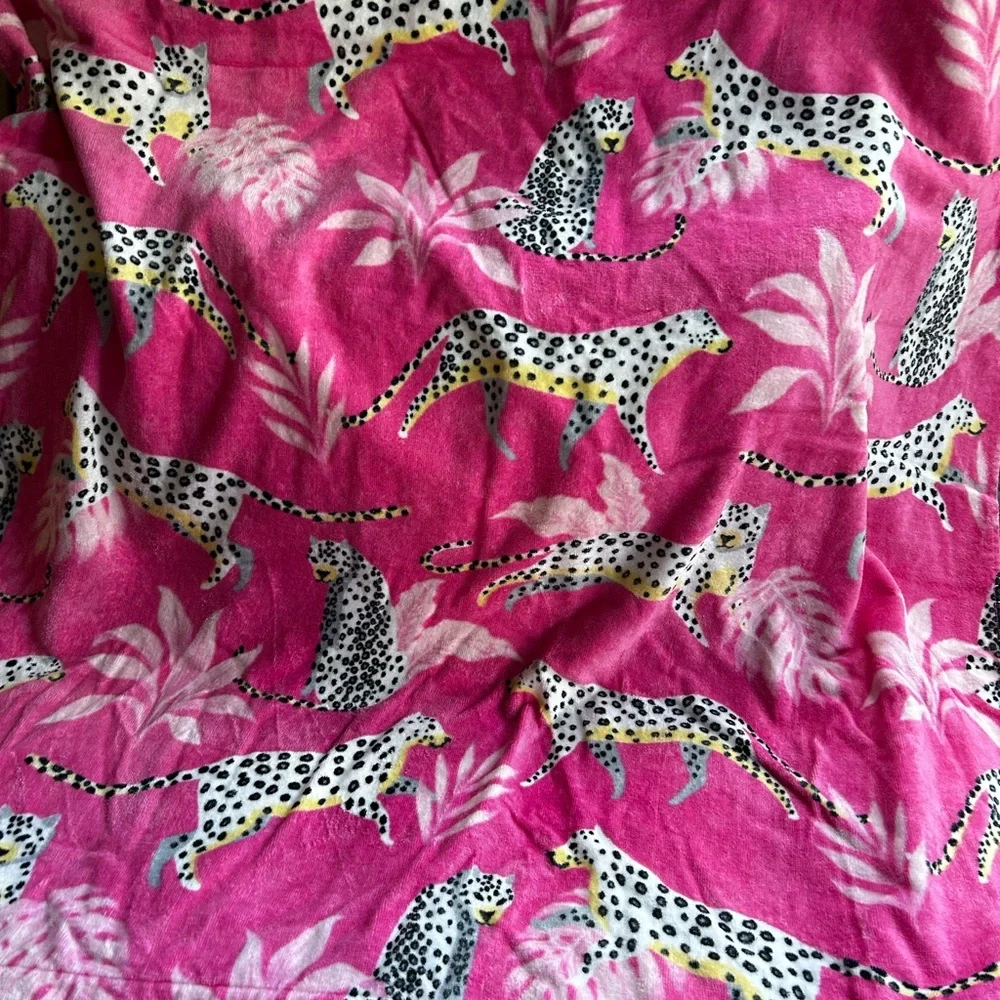 Pink Leopard Print Beach towel large size good condition